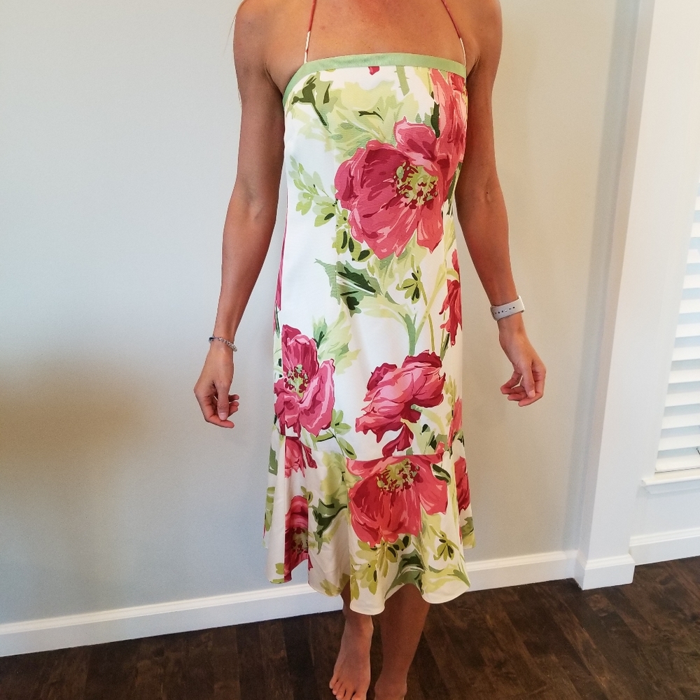 Dress flowered